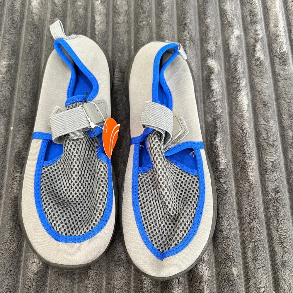NWT Gray and Blue Water Shoes Swim Shoes